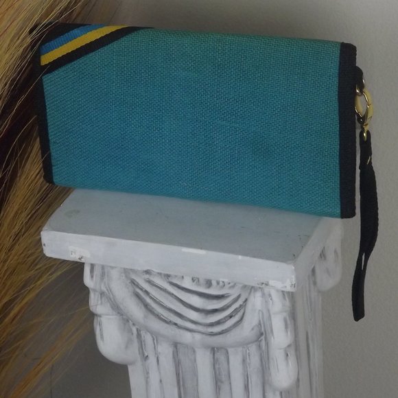Casual Princess Bay Exuma Clutch Purse / Wristlet - Picture 5 of 7